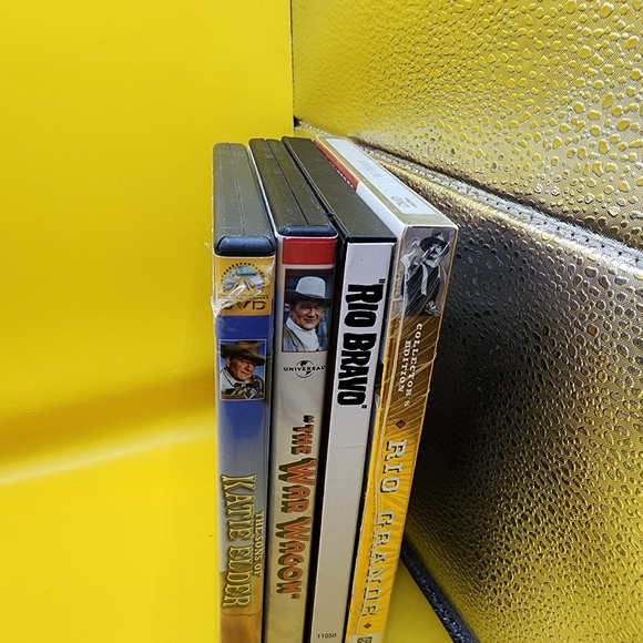 4 John Wayne Westerns DVD Lot Katie Elder The War Wagon Rio Grande Rio Bravo - Picture 3 of 3